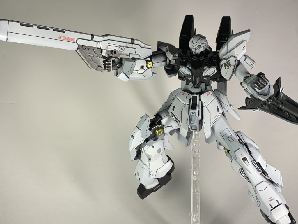 武装は筋彫りをしていませんが、塗り分けで以外と情報量が上がっていました。