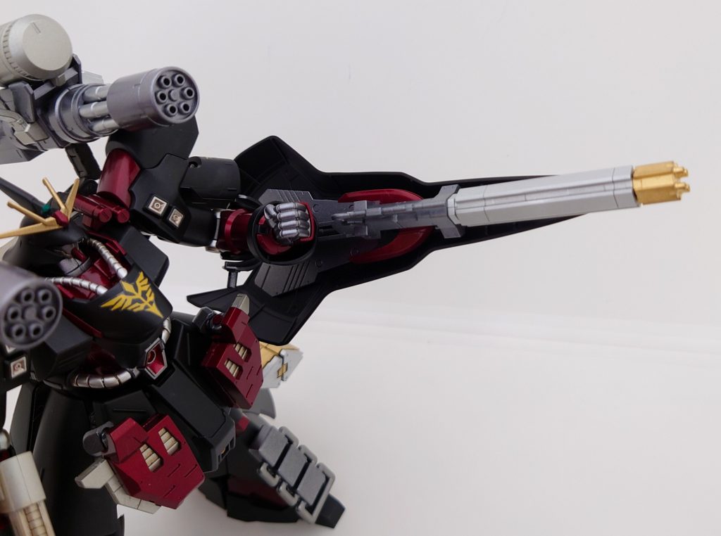 武器その3 シールドガトリング砲シールドにもガトリング砲を仕込んであります。