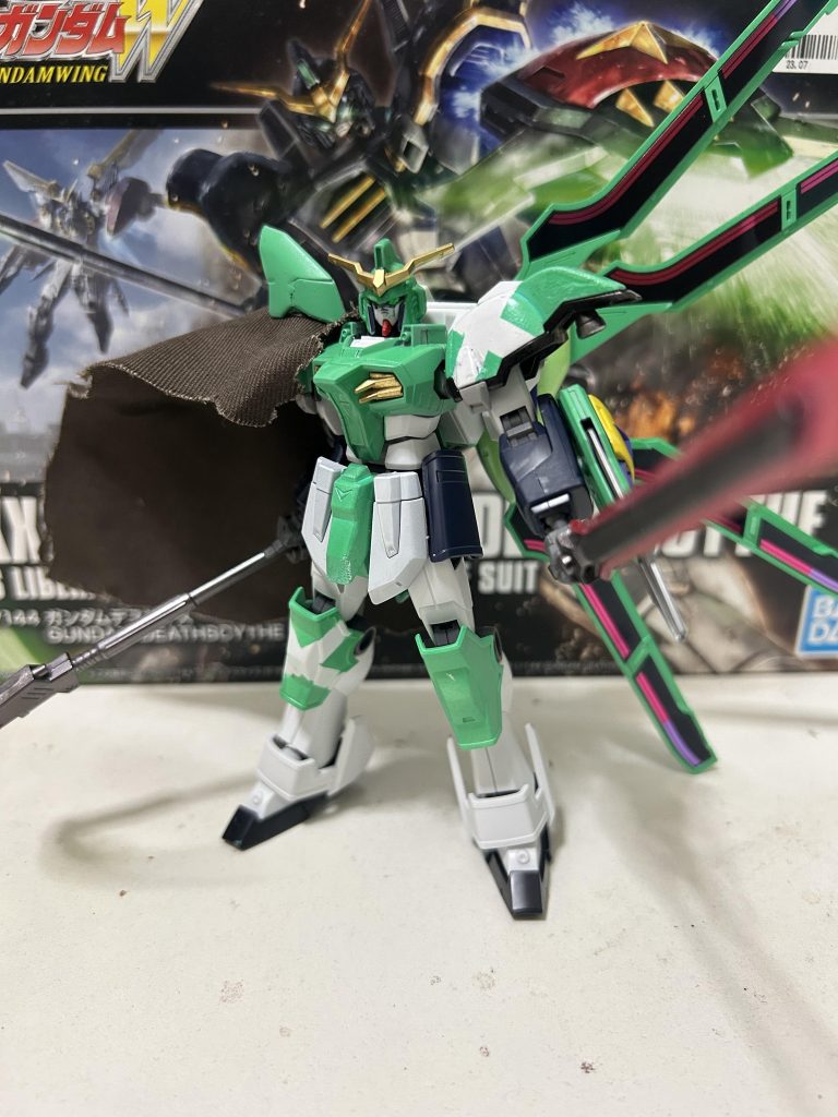 今回はデスサイズ+ガンダムシュバルゼッテの背部スラスターと武装であるガーディアンを組み合わせしてみました。基本はマリオネット状態にして、ビームサイズとブレイドの二刀流で戦闘を行う設定です。