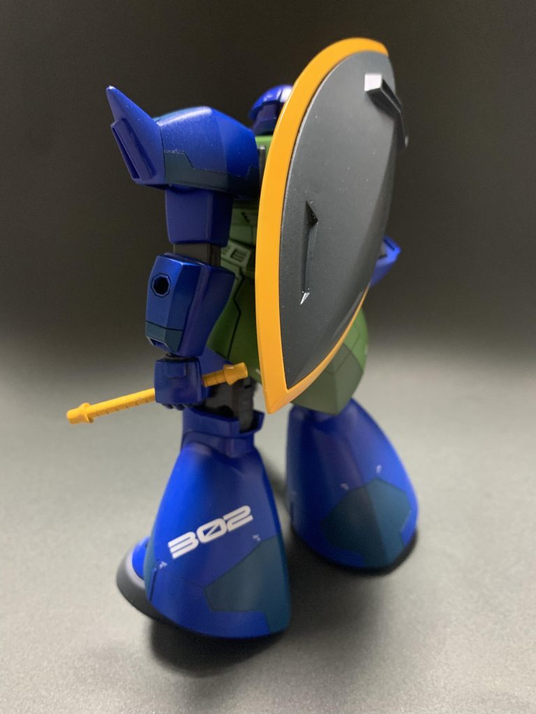 後姿はスッキリ。^_^背面のシールド接続はネオジム磁石です。