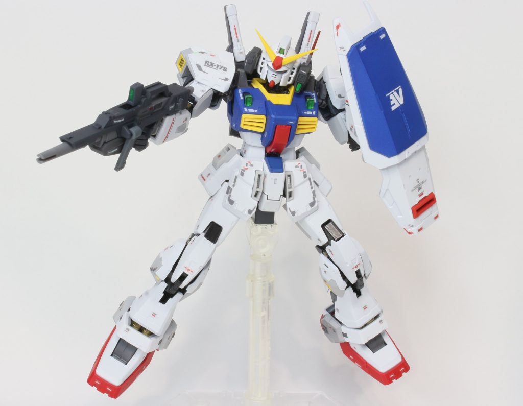 シールドや肩のAEマークはZ&ZZ用の水転写デカール