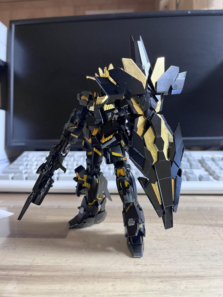 これでは破産すると思い、画材屋さんなどを物色してると、アルミ箔のクズみたいなのが激安で売ってたのでシールドはアルミ箔です😂