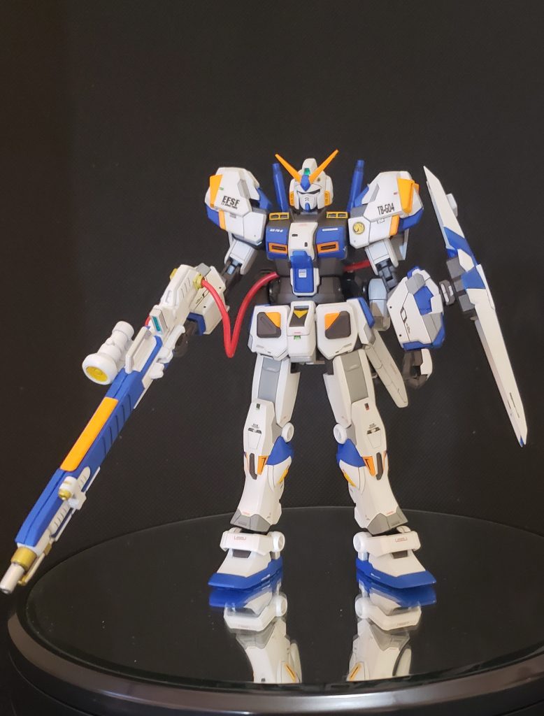 プロポーション改修とスジ彫りでディテールアップしました。