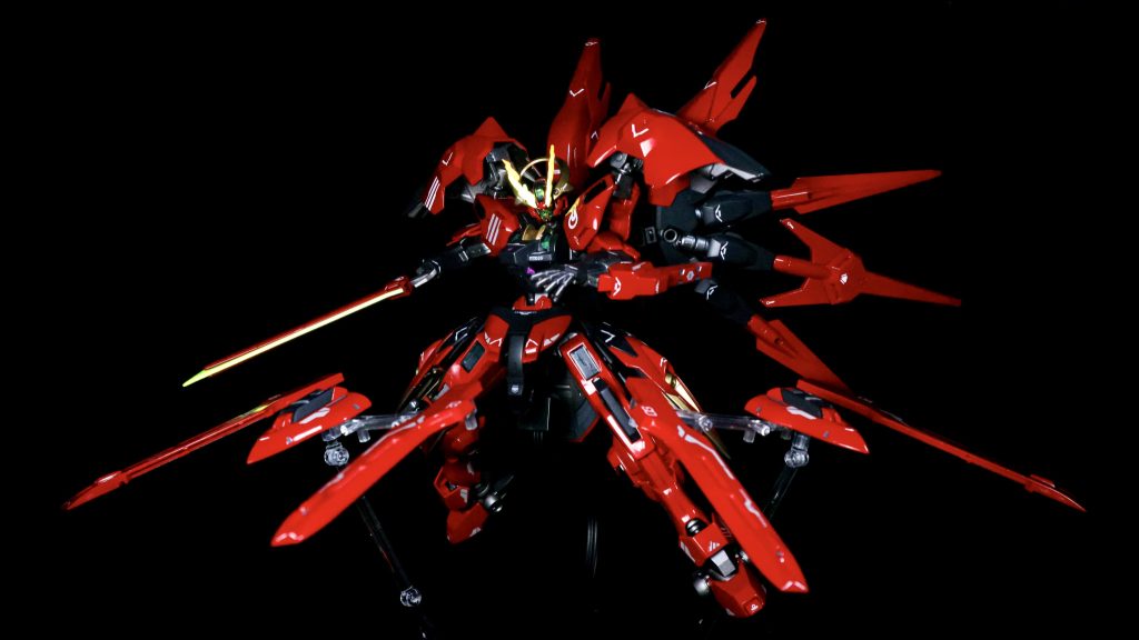 全方位レーザーのほかGUNDビットの展開も可能。