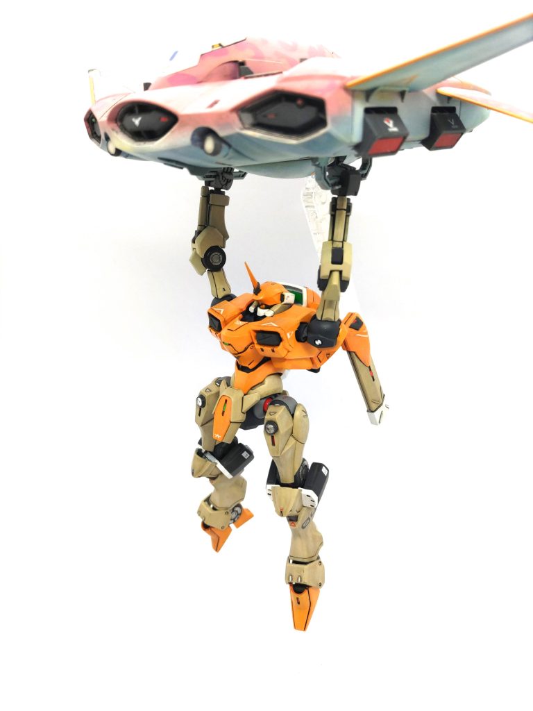 ぶら下がりだと無防備で標的にされ、蜂の巣にされますね🤔 