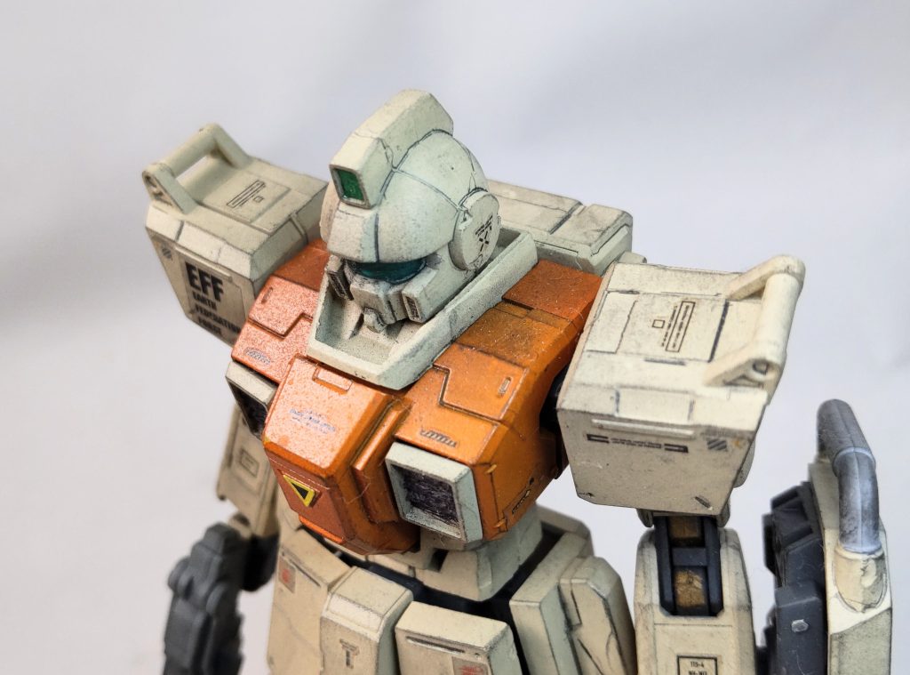 ただ塗装で胴体部分はオレンジでも違う種類のものを重ね塗りし色合いを出してます。