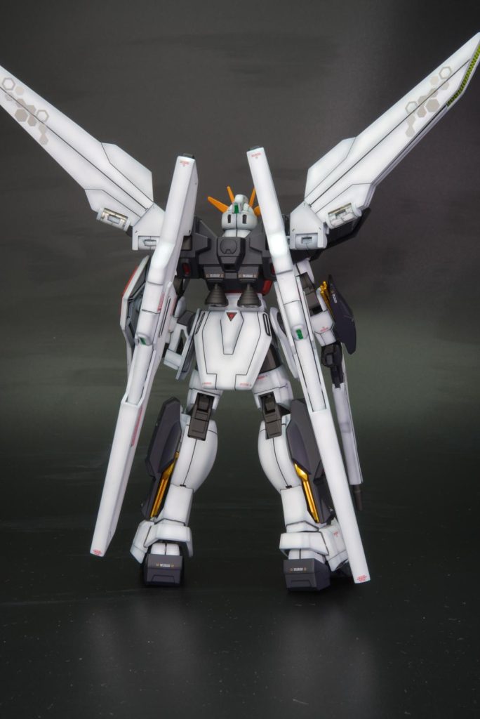 古いキットはモナカ割りが多くて合わせ目消しが大変ですが、うまくできた時は達成感があります。