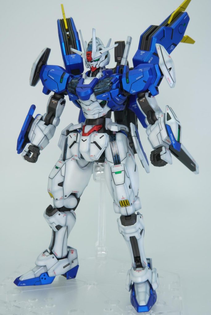 青色部分をクリアブルー使ったせいか偏向パールなのに消えてしまったので、単純なつや消しキャンディ塗装になっています。