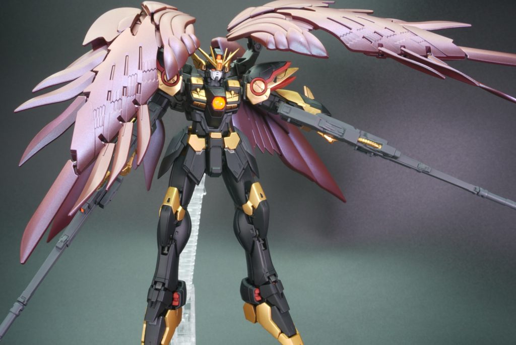 RGの本キットはクリアパーツに色がついていないのでクリアパーツの色変には困らないですね。