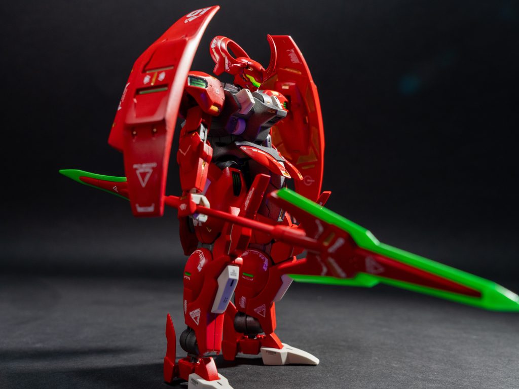 最近、宇宙世紀のMSをばかり作っていたので、水星の魔女キットの優秀さ(製造技術の発展)を改めて実感しました。関節部分が後ハメ加工で作られているのはマジで親切