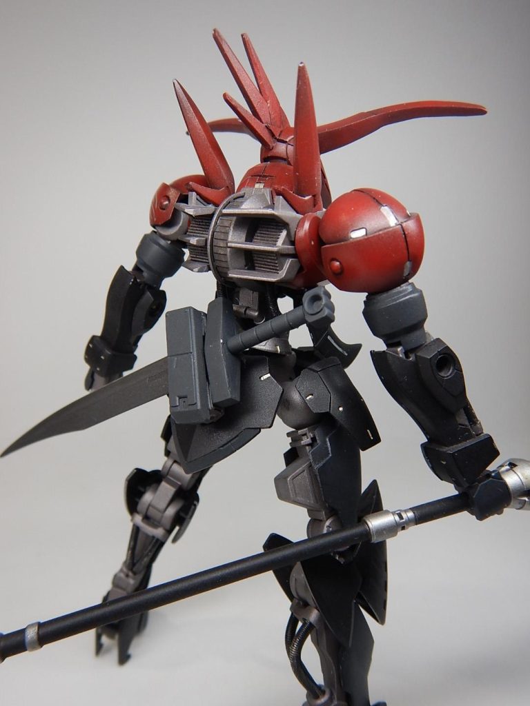 サブのサーベルにラックを制作。