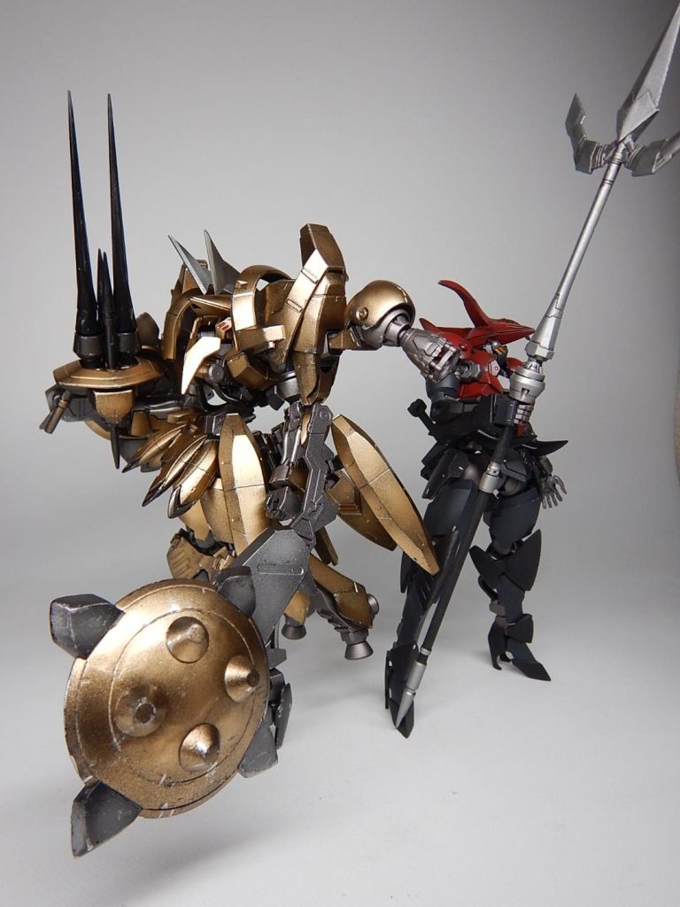 2機を揃えて。連続して制作しました。