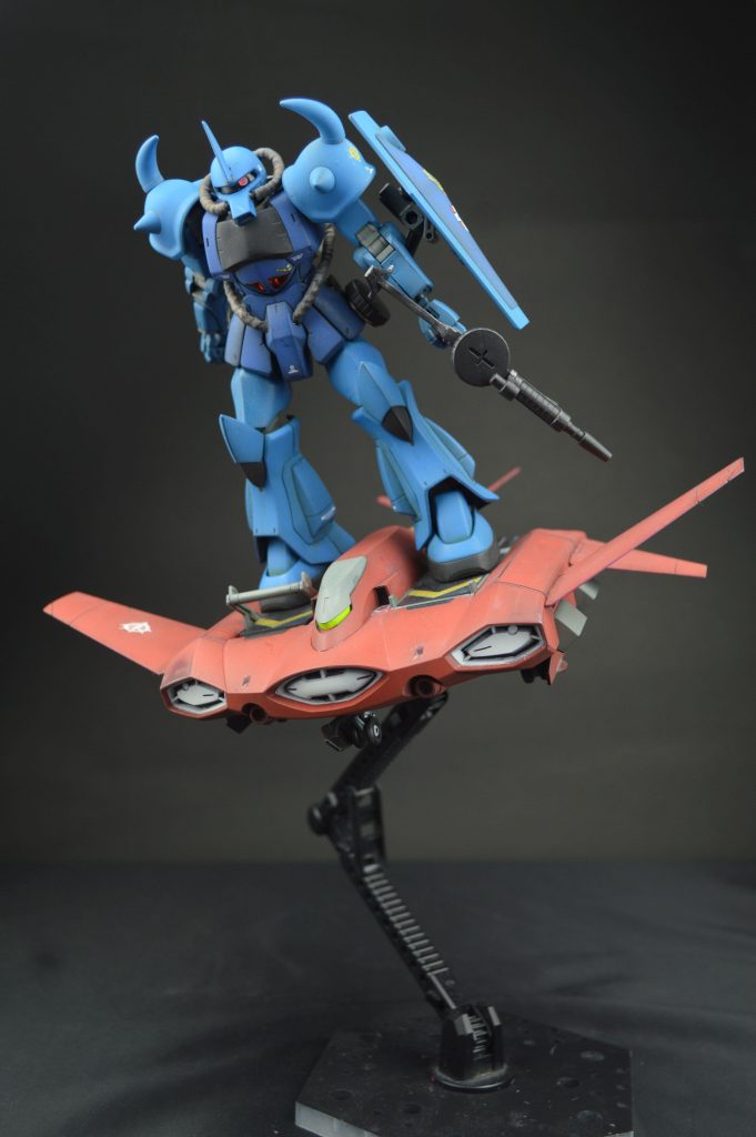 足裏とティックバラン側に磁石を仕込んだので、立ち乗りでも安定して乗っていられます