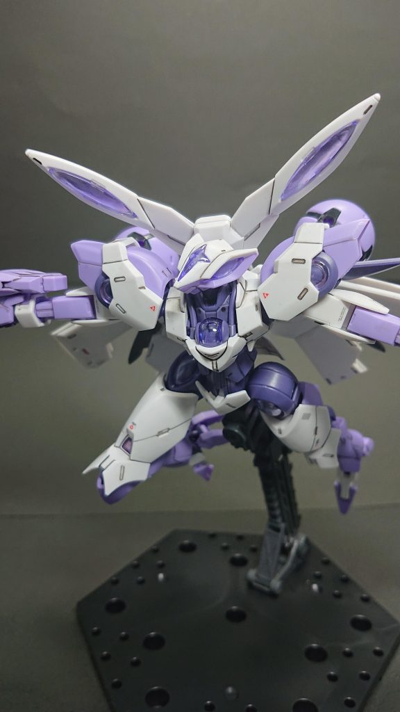 墨入れ＋デカールとつや消しだけしました。プロローグだけの機体ではありましたが、だいぶ気に入ってます。というかグラスレー所属機が個人的に弱いところみたいです（笑）水星の魔女、終わっちゃいましたがキット作成熱はまだまだ高いので引き続き消化していきたいと思います。最後までご覧いただきありがとうございました。