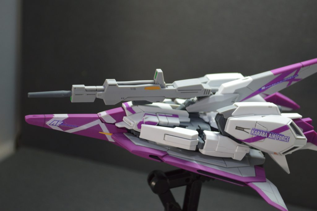 ハイパーメガランチャーはあえて取り付けず。カラバって地球で活動するのがメインですけど、ハイパーメガランチャーって普通に宇宙専用にしか思えなかったので.......