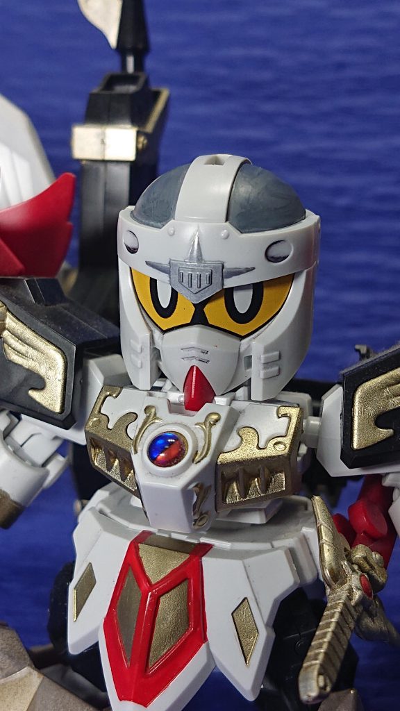 どこぞのナイト様そっくりのご尊顔ですね。