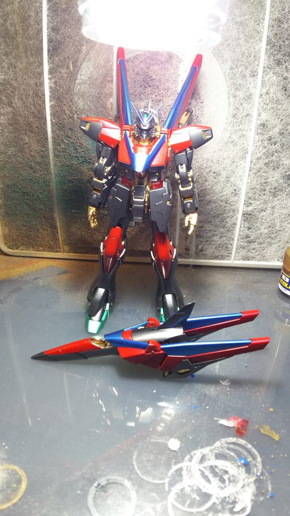 コアファイターが二機あるのはいいですね。塗装ハゲが怖くて変形させてないですが…