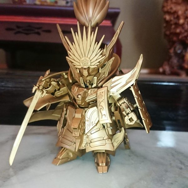 岐阜駅前名物 「黄金の信長像」