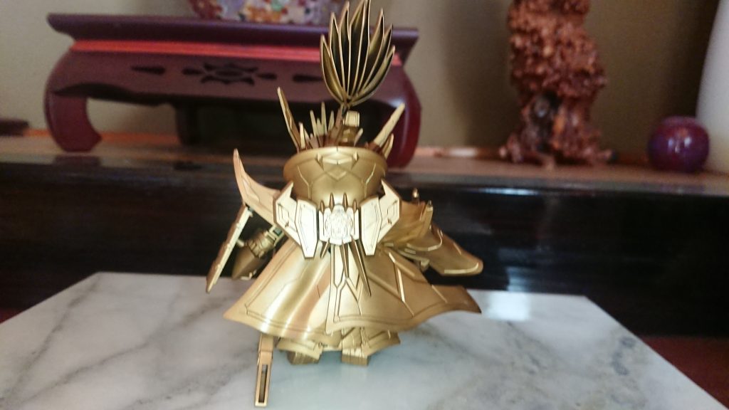 光の当て方で結構キレイな金色になりましたが