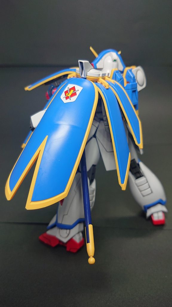 また旧キットにあったエンブレムシールを旧キットパケ絵再現として貼り付けました。