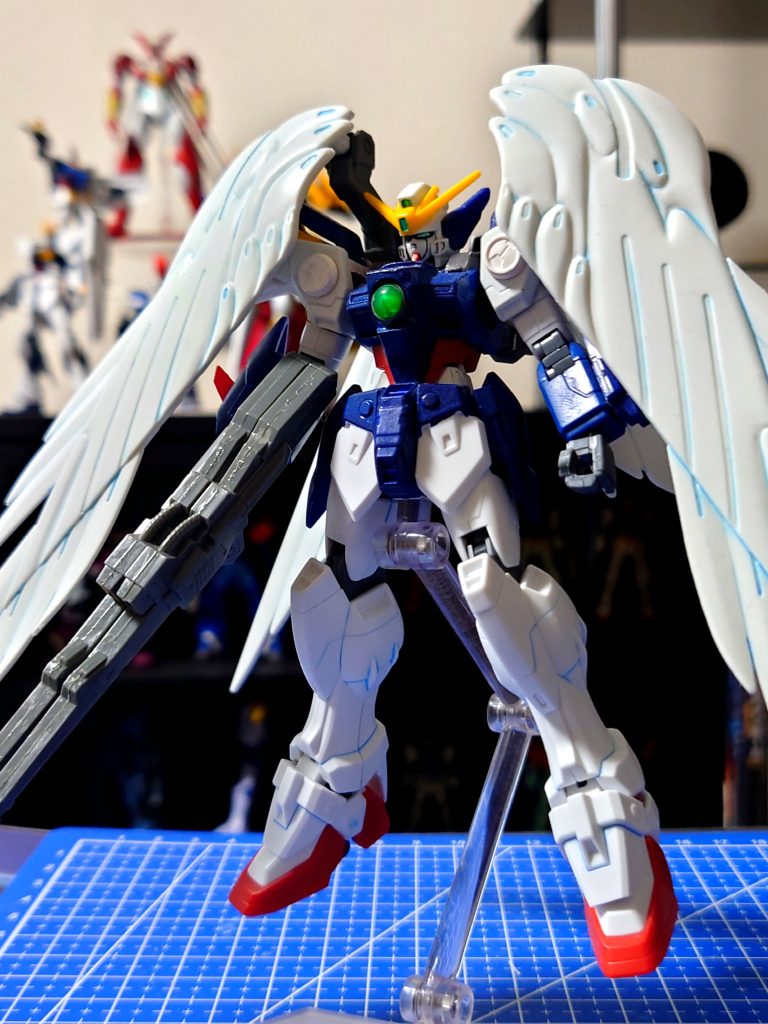 正面思い切って水色のスミ入れ。結構しっくり来た気がする