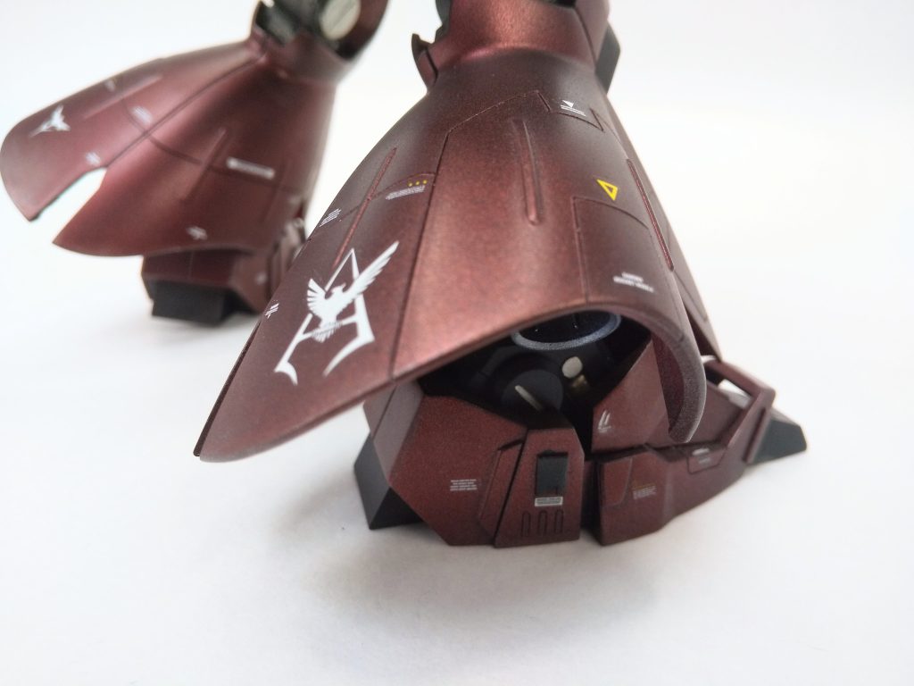 暗い赤にする為に、黒下地→ピュアメタリックレッド。(缶スプレー)