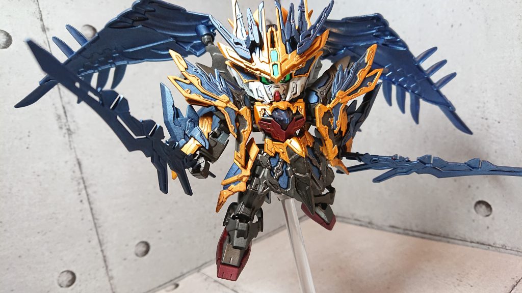 武器はそのまんまなので分離が可能。こっちのが好みかも。