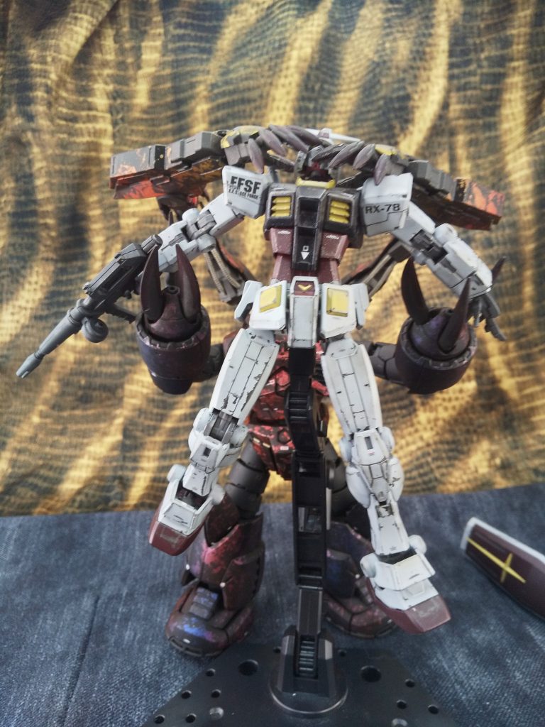 「う…動け! 動けよガンダム!」