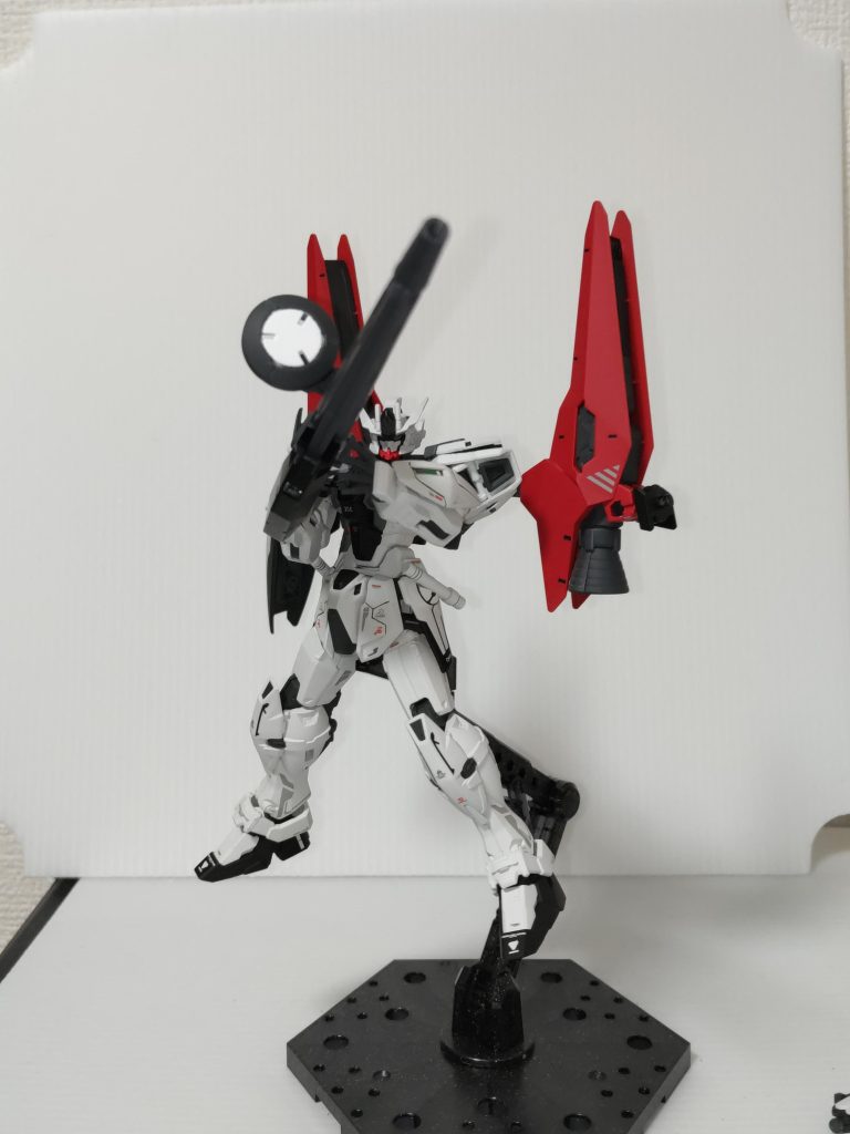 構えたポーズを少々