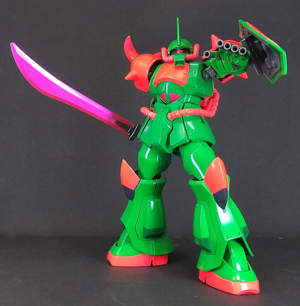 HG グフ–4枚目/制作者：三代目和菓子屋