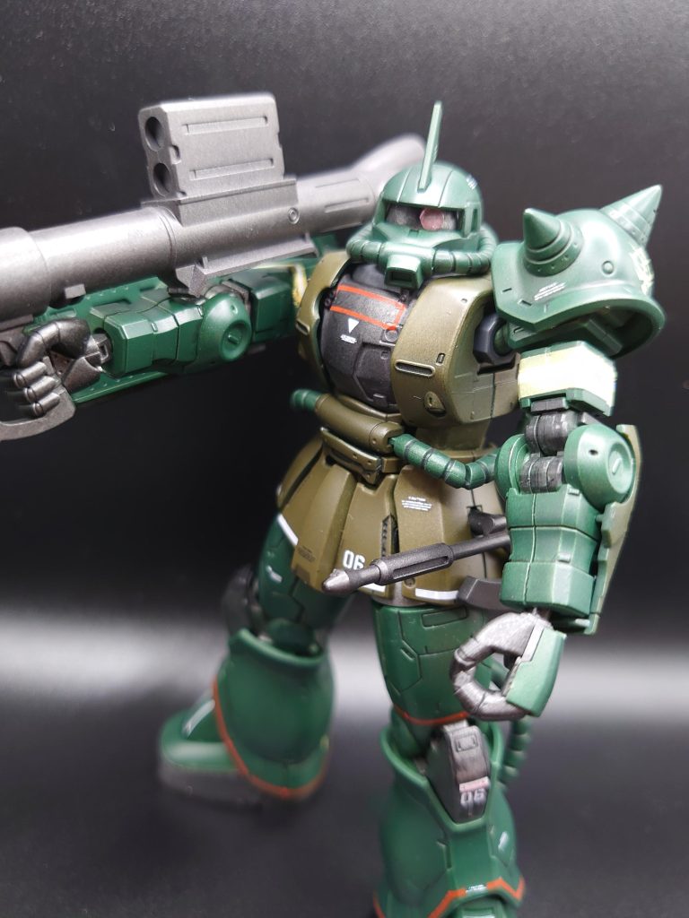 というわけで、今回はクレオスの「濃緑色（1）」と「オリーブドラブ（2）」をメインカラーとして採用しました！前者は、日本海軍機の上面色、後者はＷＷ2〜ナム戦期の米陸軍戦車色です。個人的になかなか良い配色になったんじゃないかなと思います！