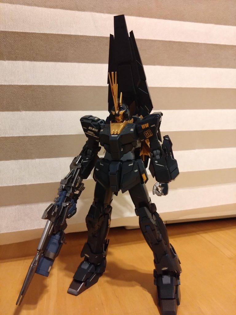 しかしこのサイズは迫力があります。背が高すぎて、3COINSで買った撮影ブース(M)では収まりませんでした。Lも買おうかな。