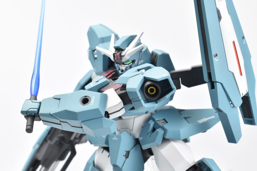 ここからは個人的なお気に入りショットです！ビームサーベルを振り払うルブリスウル！