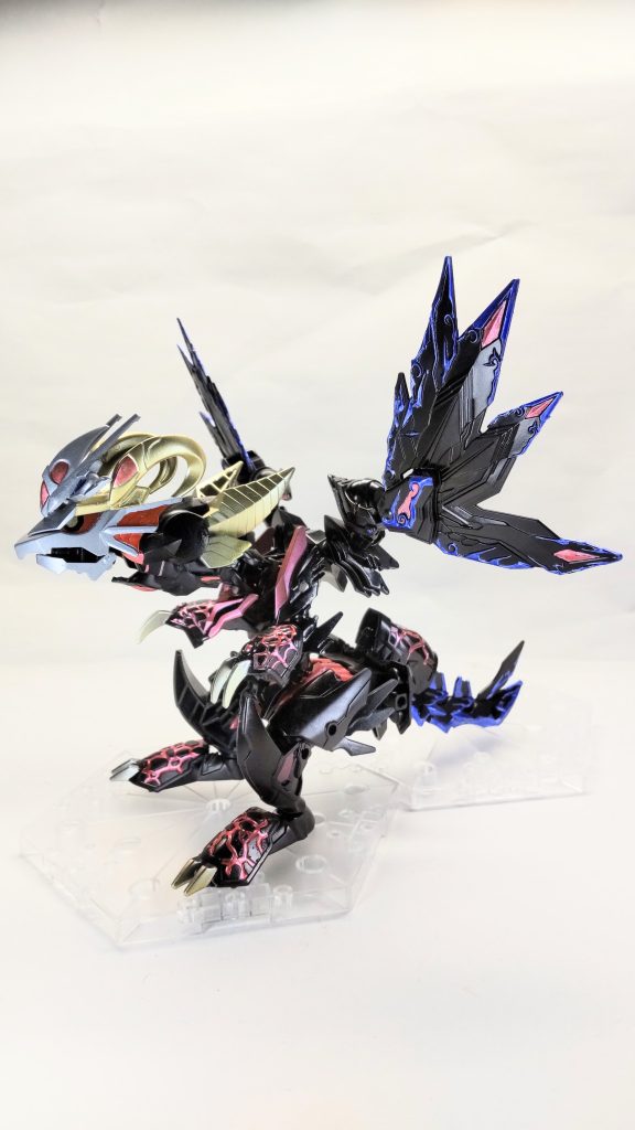 ドミナントドラゴン昔、ナイトワールドで猛威を振るっていたドラゴン。性格は凶暴で残忍。一度狙った獲物は絶対に逃さない。ドミナントドラゴンによる被害が多すぎた為に、当時の騎士達によって討伐寸前まで追い詰められたが、自ら眠りにつくことでこれを回避。復活した董卓プロヴィデンスの影響で、自身も永い眠りから目覚めた〜~~~~~~~~~~~~~~~~~~~プ「来い、小僧ども!この剣の錆にしてくれるわ!」