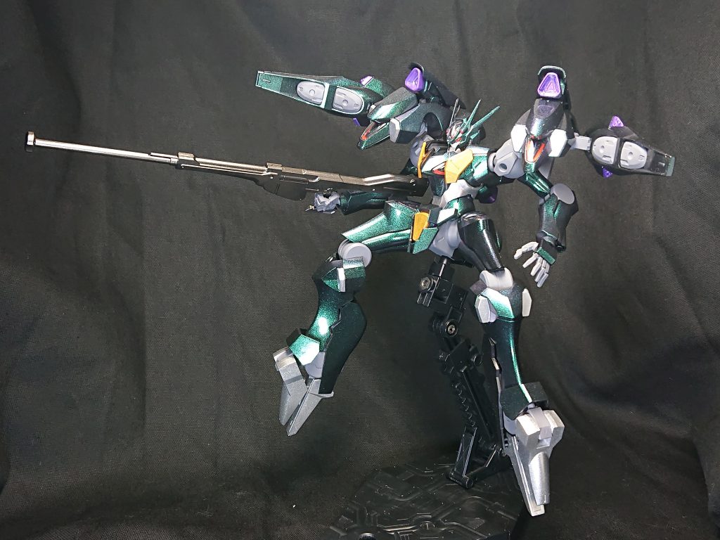 ガンダムファラクト–3枚目/制作者：マイクラ