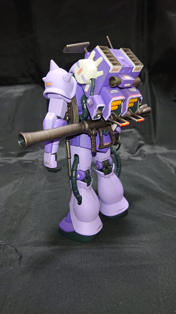 バック側。旧キット部分、マインレイヤーの正面。こちらも一部合わせ目とヒケの目立つところの面だしくらいですね。