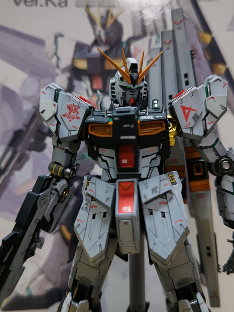 フレーム内ノズルからサイコフレームは蛍光塗料にて塗装してみました。