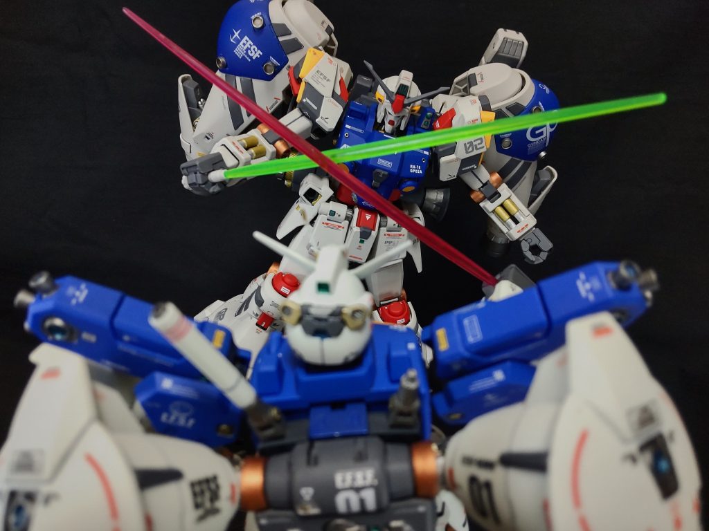 「戦いの始まりはすべて怨恨に根ざしている。当然のこと」「しかし怨恨のみで戦いを支える者に私は倒せぬ」「私は義によって立っているからな」「歯車となって戦う男には分かるまい」GP02出撃からアトミックバズーカ発射そしてGP01とGP02の一騎討ち、好きなシーン、ガトーさんの名言連発です。     GP02、ちょっと違いますが組み直すのが面倒だったのでそのまま登場です。