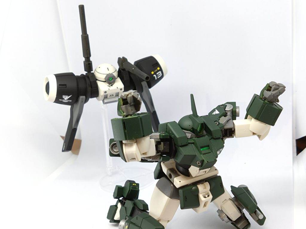 フフ…大人しく言うことを聞けば危害は加えないよ。