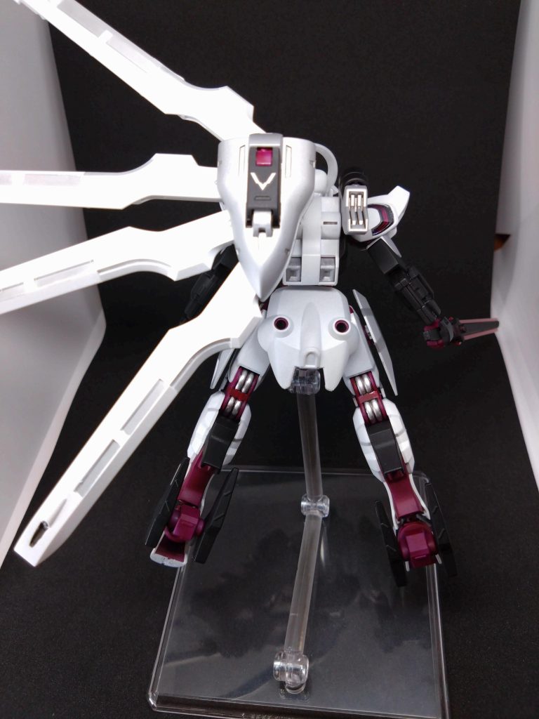 何気に後ろ姿がイイ。