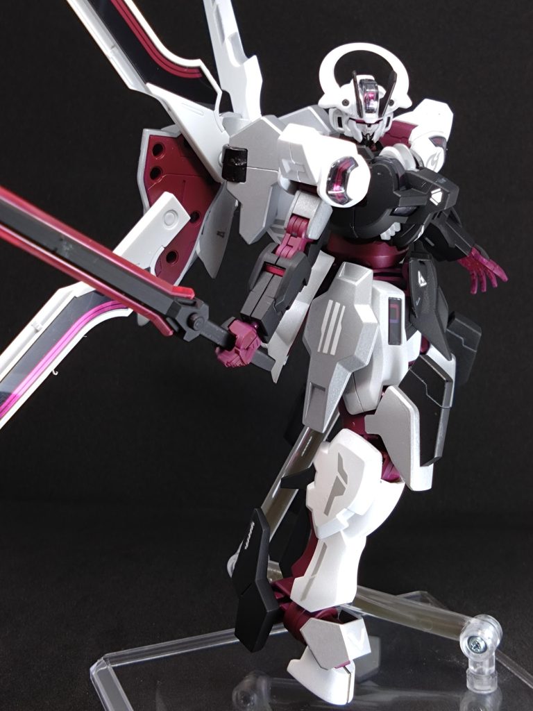 スジ掘りは出来ないのであんまりスミ入れ出来ず。配色を悩んだ一因でもあります。もう少し考えてマスキングしたりすれば良かった…