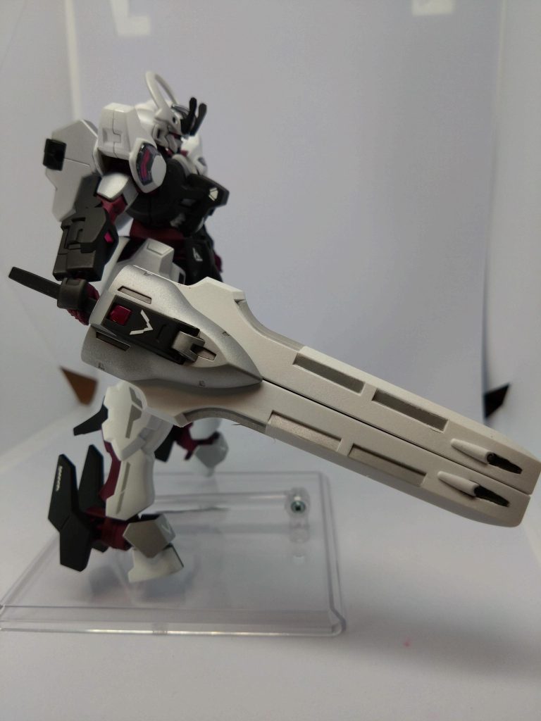 それは剣と呼ぶには大き過ぎ… 