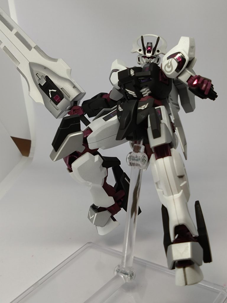 箱絵のポーズ忘れてた（笑）ので代わりに説明書にあったポーズで。シュバルゼッテのギミック面白いのですが硬いトコ多くて塗装ハゲそうで心配です。あんまり動かさんとこー。最後までご覧頂きありがとうございました！