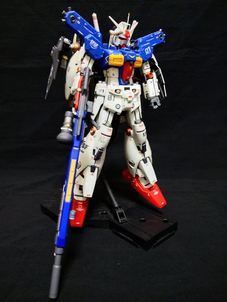 狙撃仕様。メイン装備は、ロングビームライフル。基本、アウトレンジからの狙撃が戦闘スタイル。