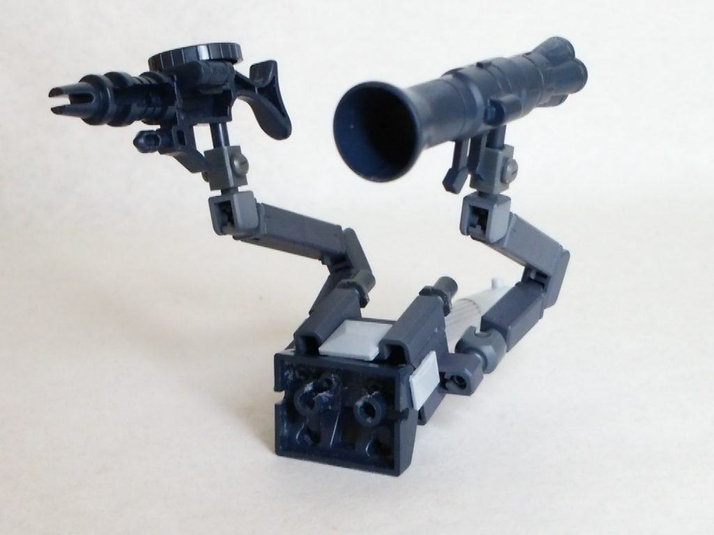 バックパックは大幅変更しております。稼働するジョイント追加。「HG ジム サンダーボルト」発売した時にHGジムキャノンもすぐに出るかと思ったのに音沙汰無しですね。