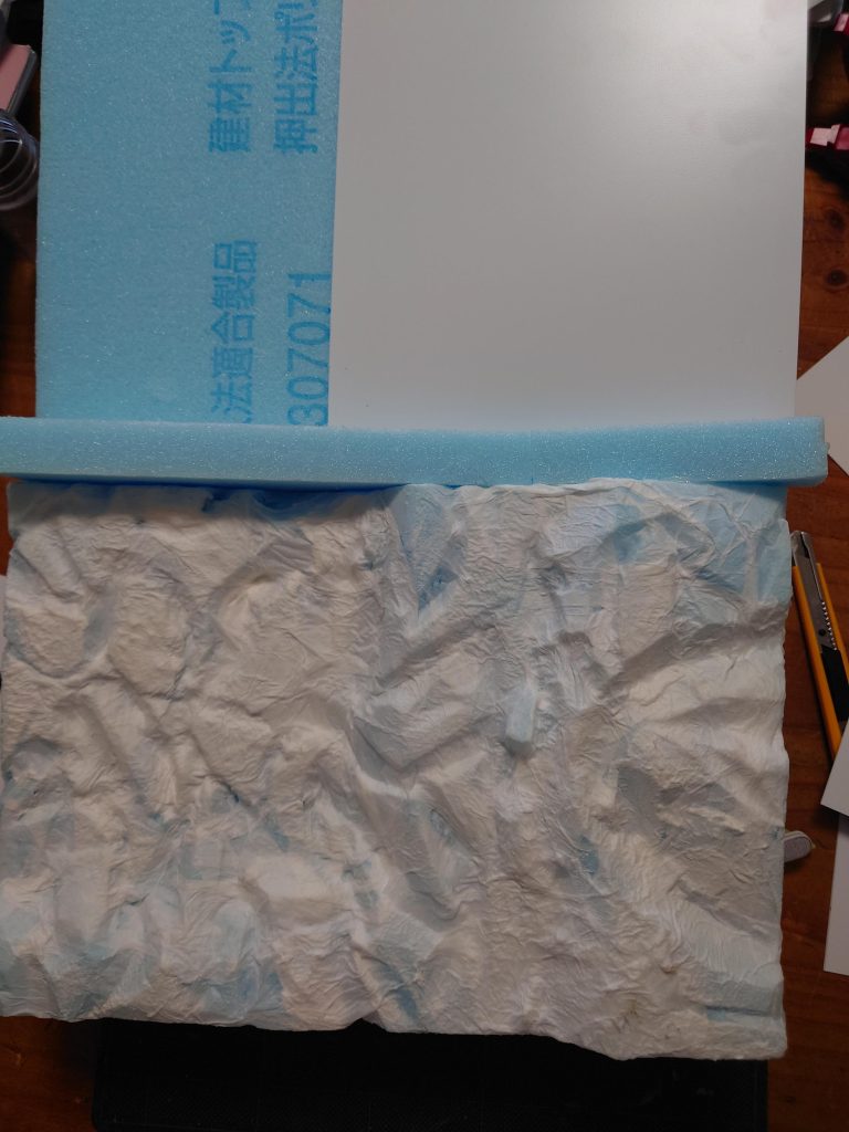 ひたすら削り込んで なんとか形に。