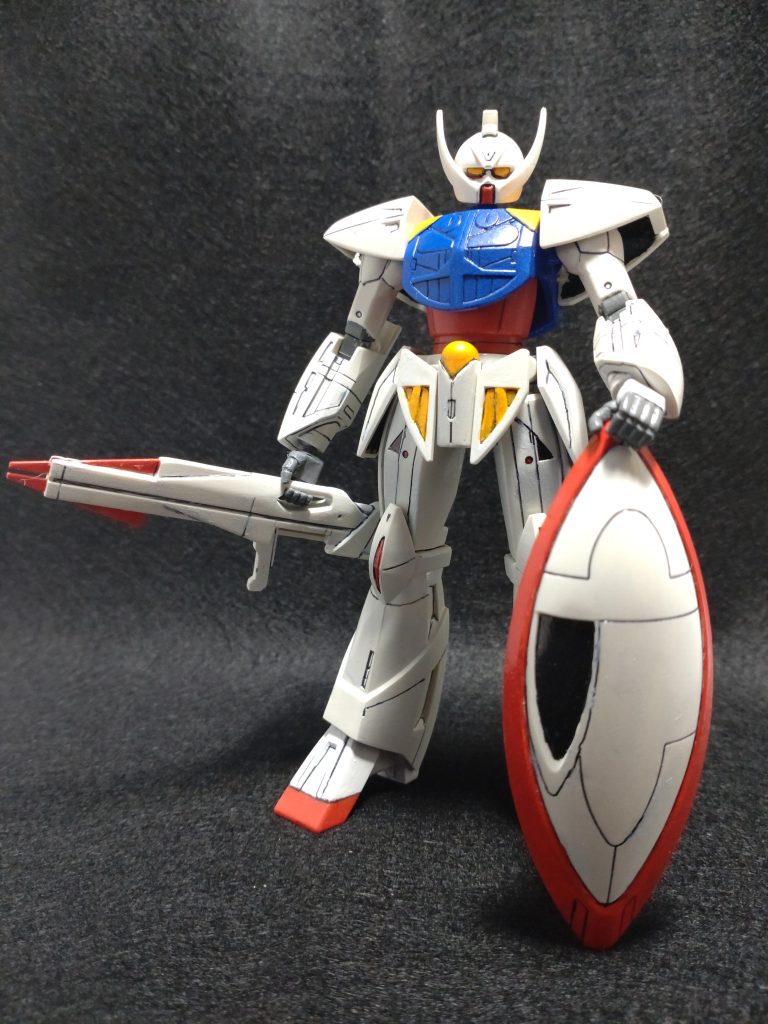 改造せずともかなりプロポーションが良いのですが、首が短くて、顔が真正面を向いてたので、延長して顎を引けるようにしました。手首がポリキャップなので、少しリアルな物に交換しています。