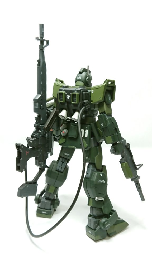 バックパックはMGジムスナイパーを参考にダクトノズルやスナイパーライフル担架アームを追加。