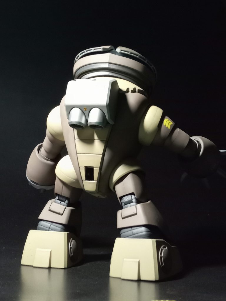 加工は一切ナシで本来のアッガイを作ってみました。