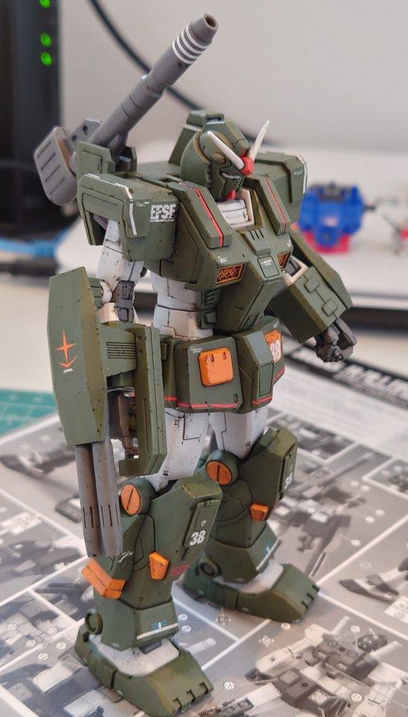 簡単フィニッシュとはいえ、スキマ時間を利用しての製作なので、素組みしてから放置状態が続き完成までに時間がかかってしまいました💦